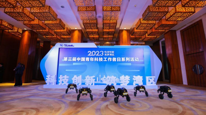 APP研发外包报价单模板：揭秘定制化服务的核心要素